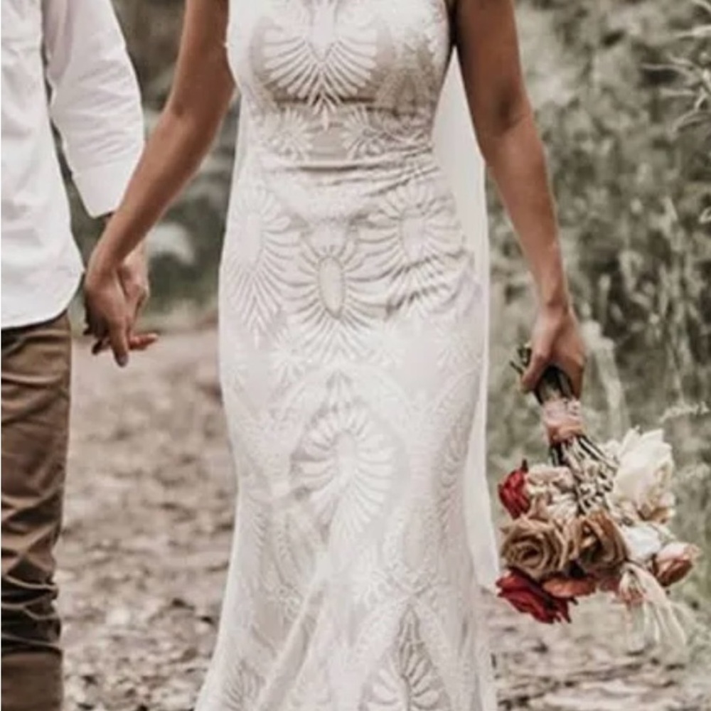 Elegant Cream Lace Dress